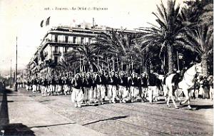 Alger - Defile de Zouaves